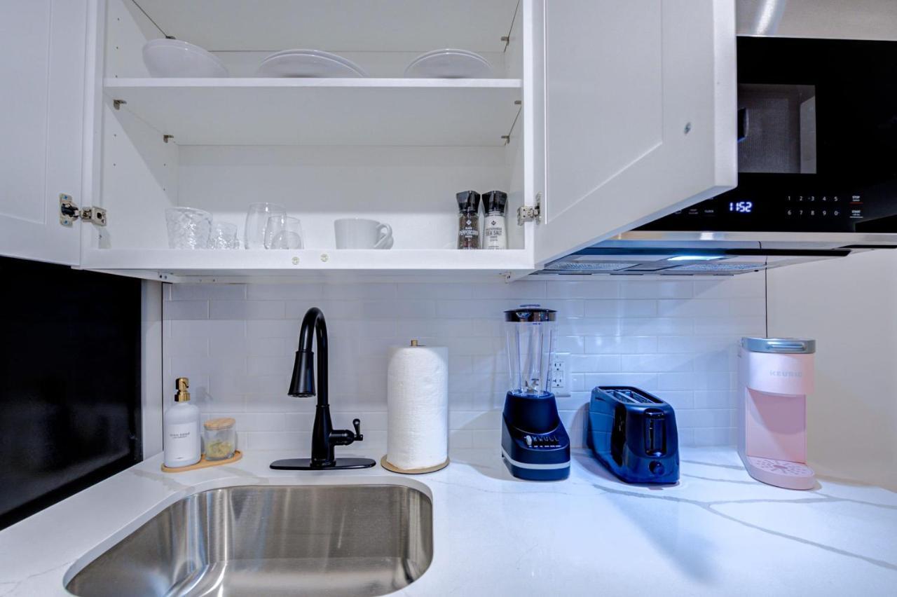 Roaring Tigers Studio Apartment Galveston Ngoại thất bức ảnh