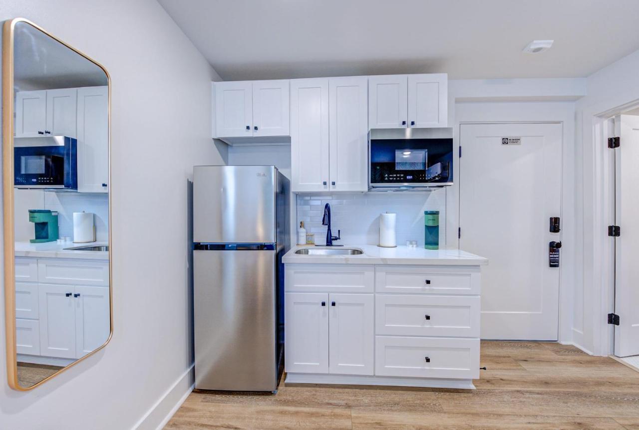 Roaring Tigers Studio Apartment Galveston Ngoại thất bức ảnh
